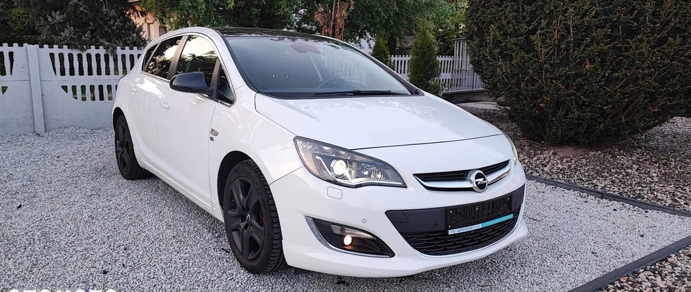 Opel Astra cena 29900 przebieg: 217100, rok produkcji 2013 z Wschowa małe 254